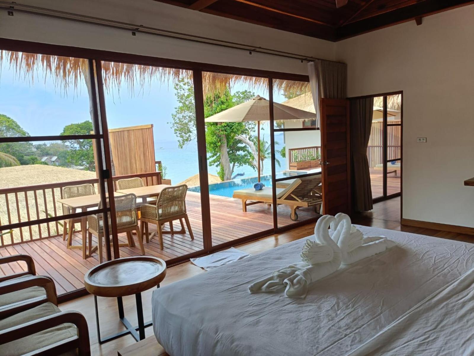Ten Moons Sunset Villas เกาะหลีเป๊ะ ภายนอก รูปภาพ