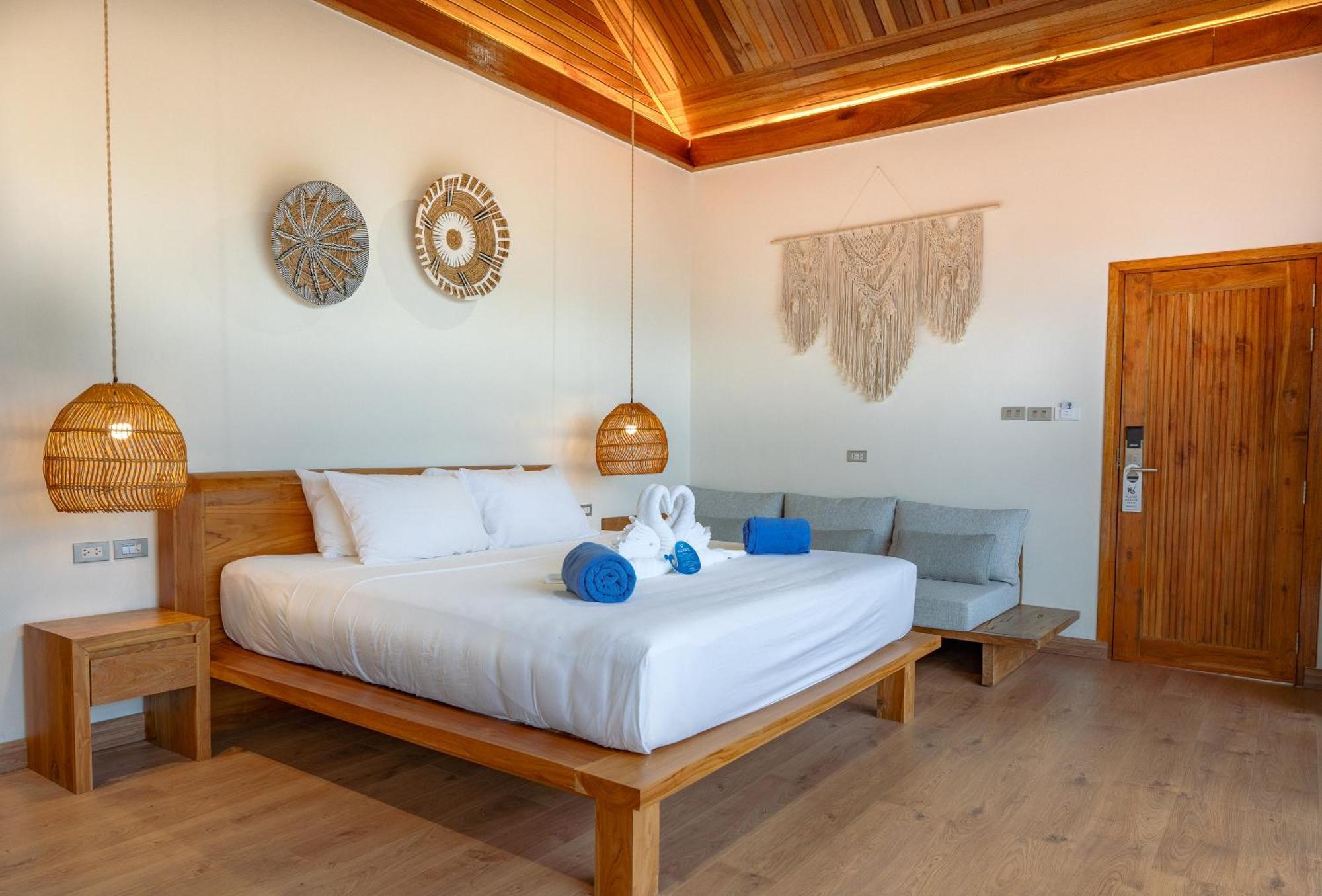 Ten Moons Sunset Villas เกาะหลีเป๊ะ ภายนอก รูปภาพ